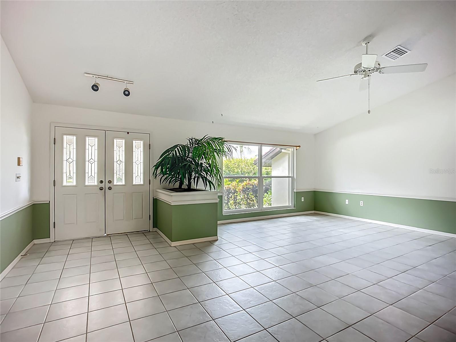 Image 4 of 40 For 8822 Misty Creek Drive