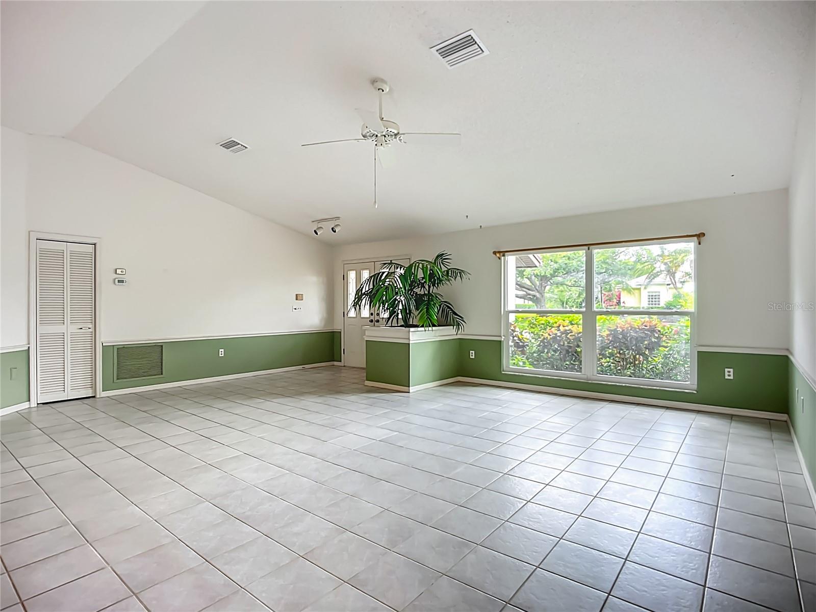 Image 6 of 40 For 8822 Misty Creek Drive