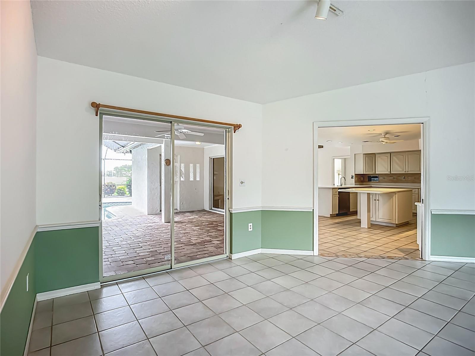 Image 8 of 40 For 8822 Misty Creek Drive