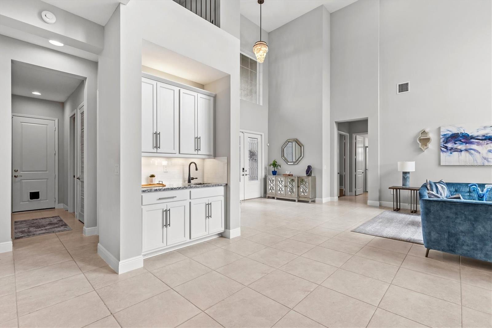 Image 16 of 100 For 2724 Coco Palm Circle