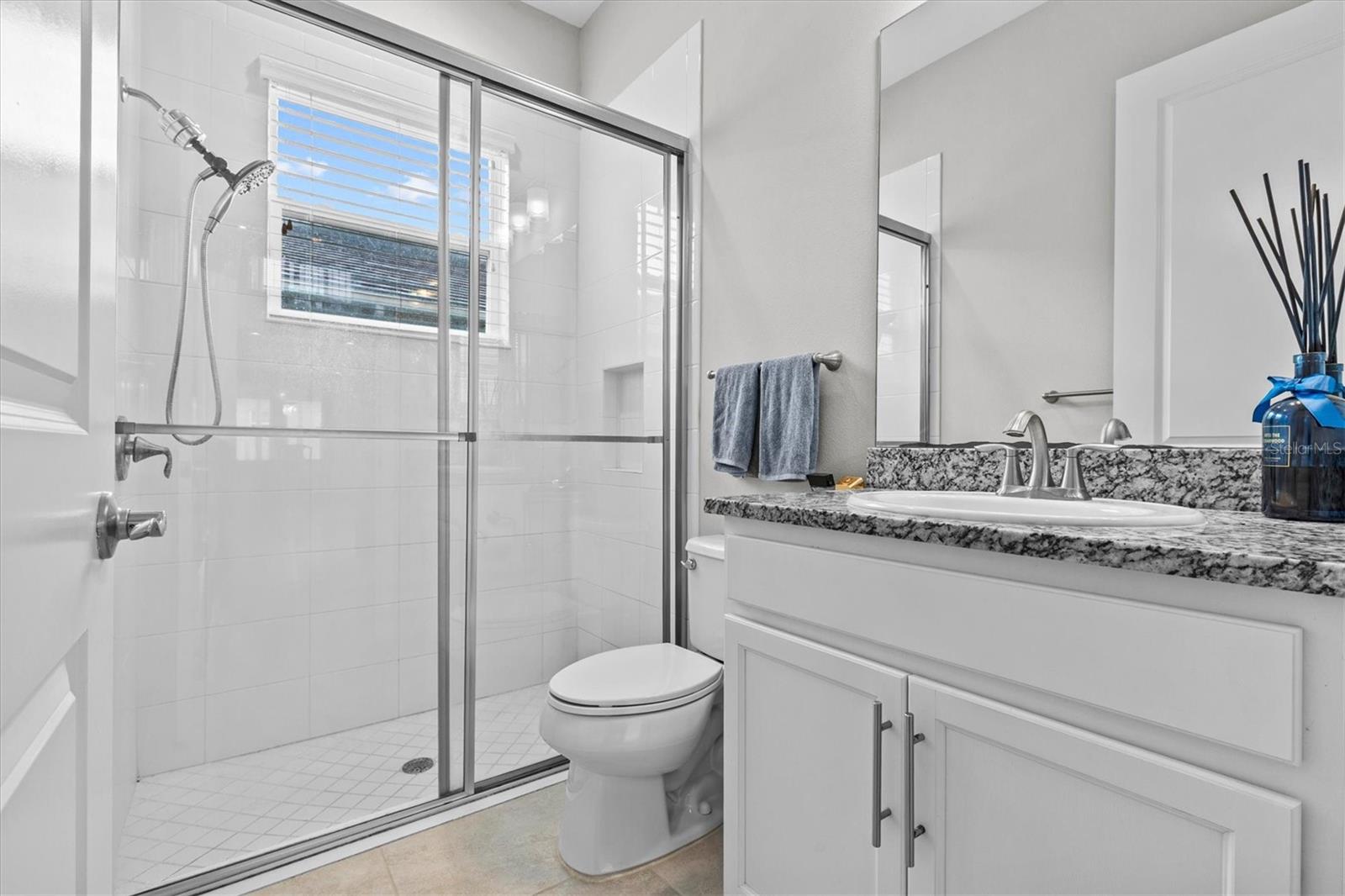 Image 19 of 100 For 2724 Coco Palm Circle