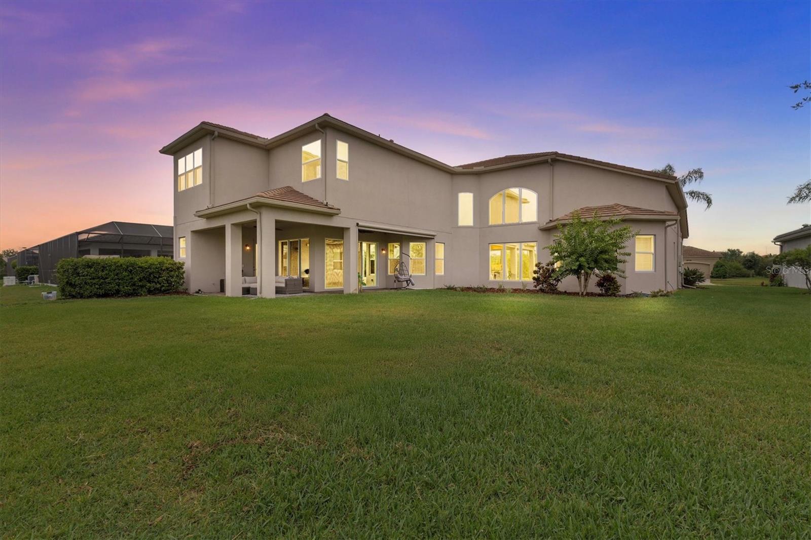 Image 2 of 100 For 2724 Coco Palm Circle