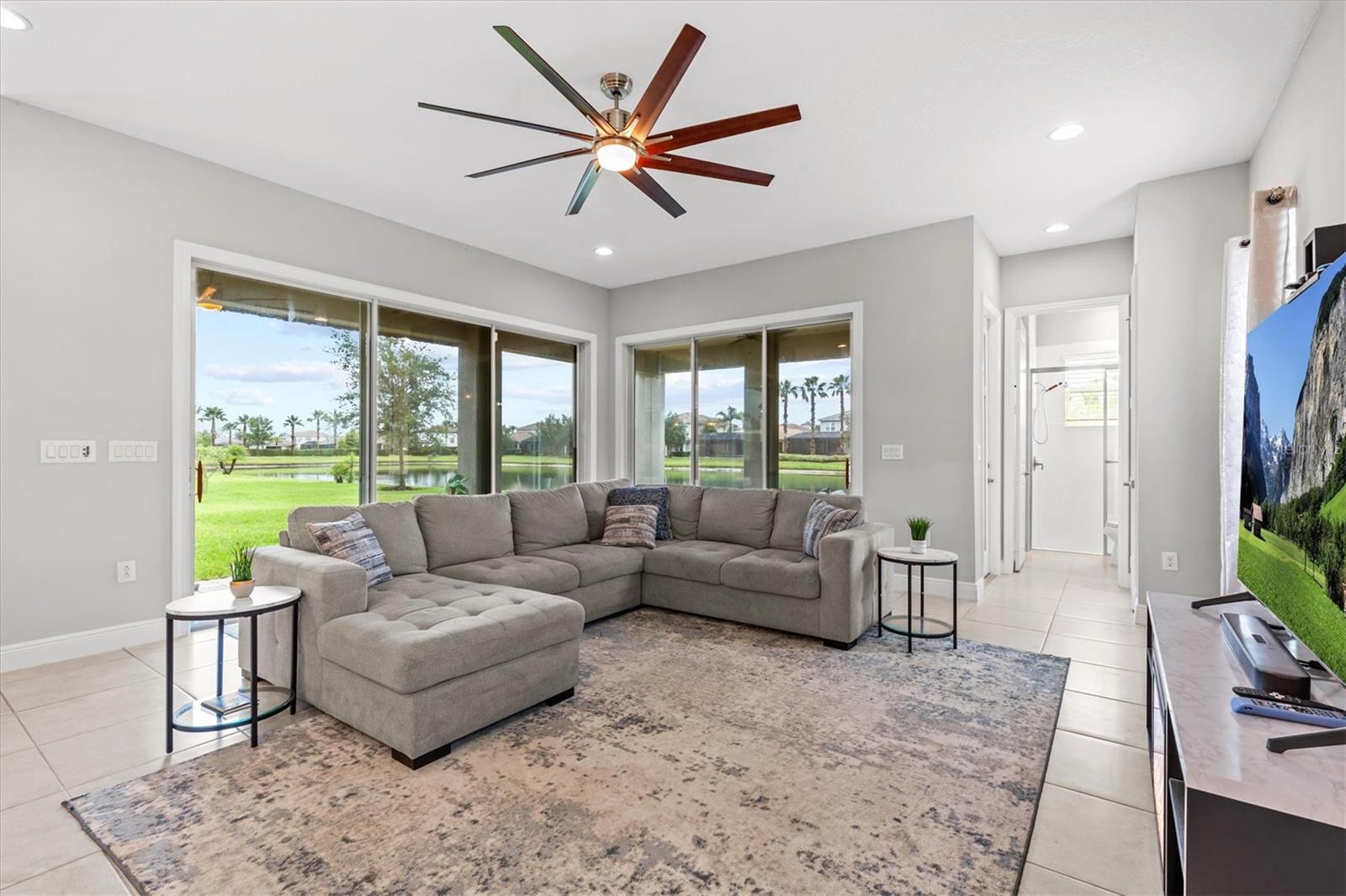 Image 39 of 100 For 2724 Coco Palm Circle