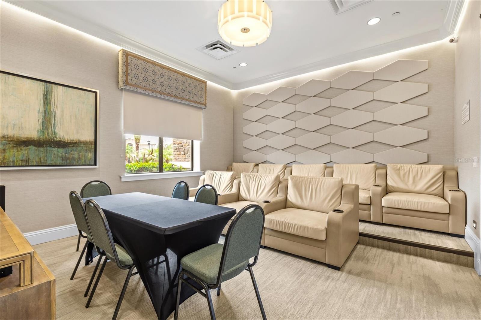 Image 95 of 100 For 2724 Coco Palm Circle