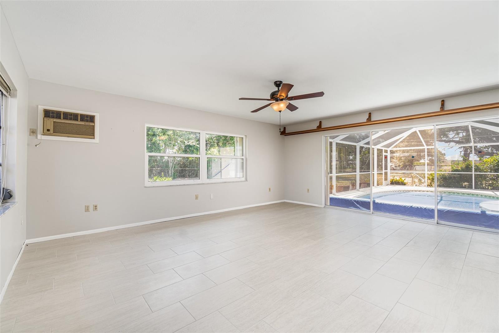 Image 16 of 34 For 1839 Neptune Drive