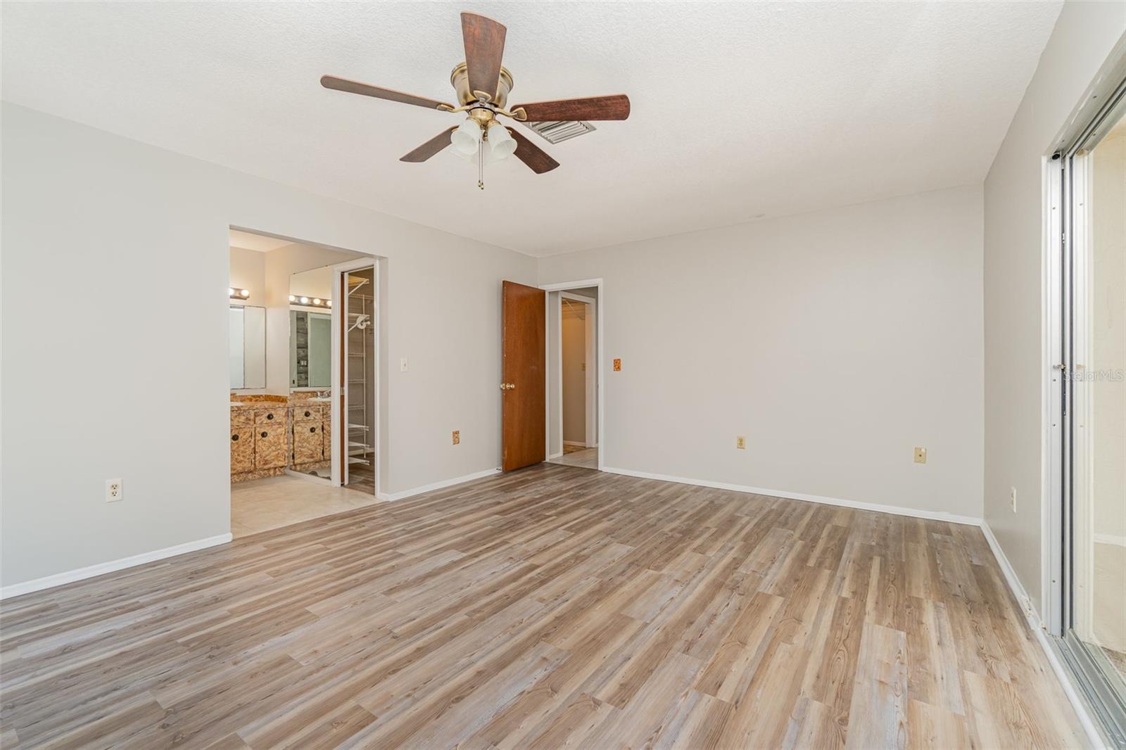 Image 22 of 34 For 1839 Neptune Drive