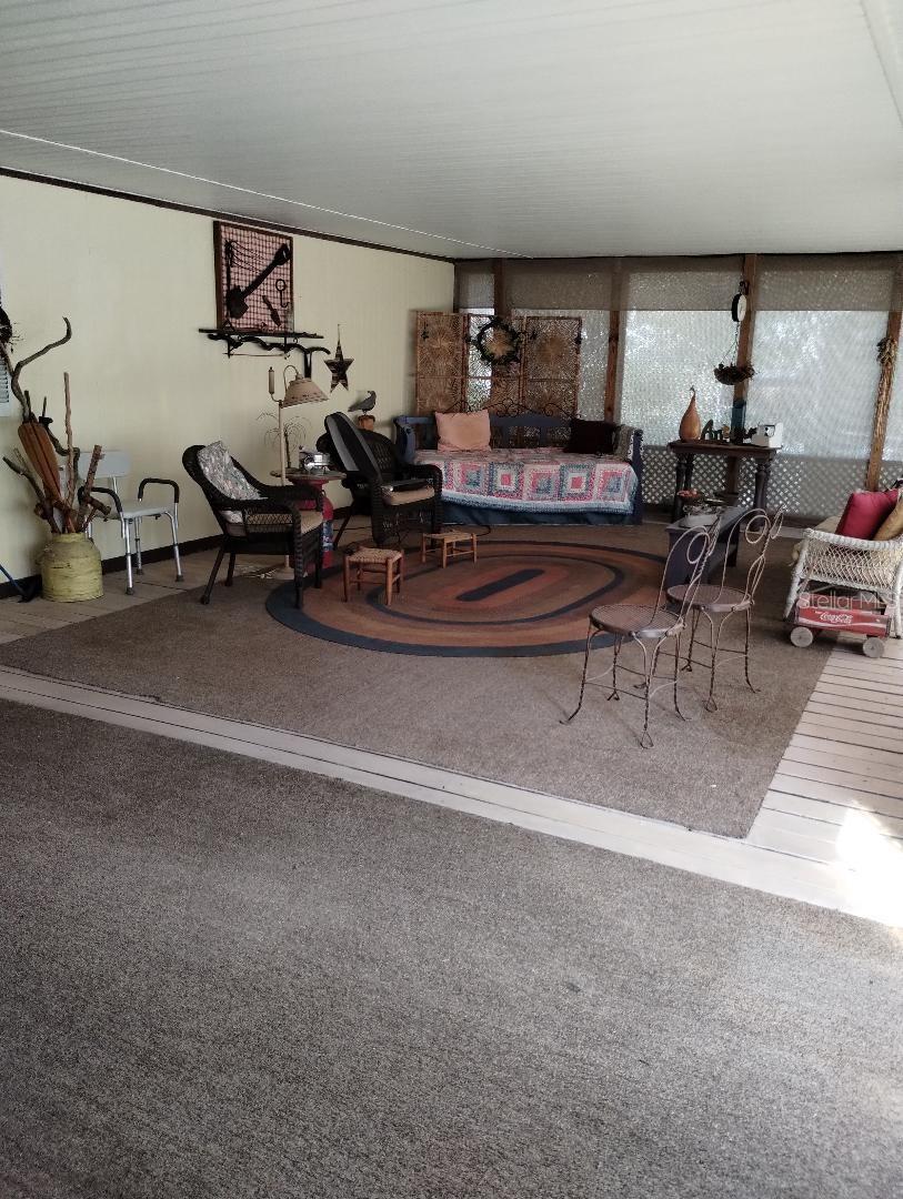 Listing photo id 13 for 7608 Chenkin