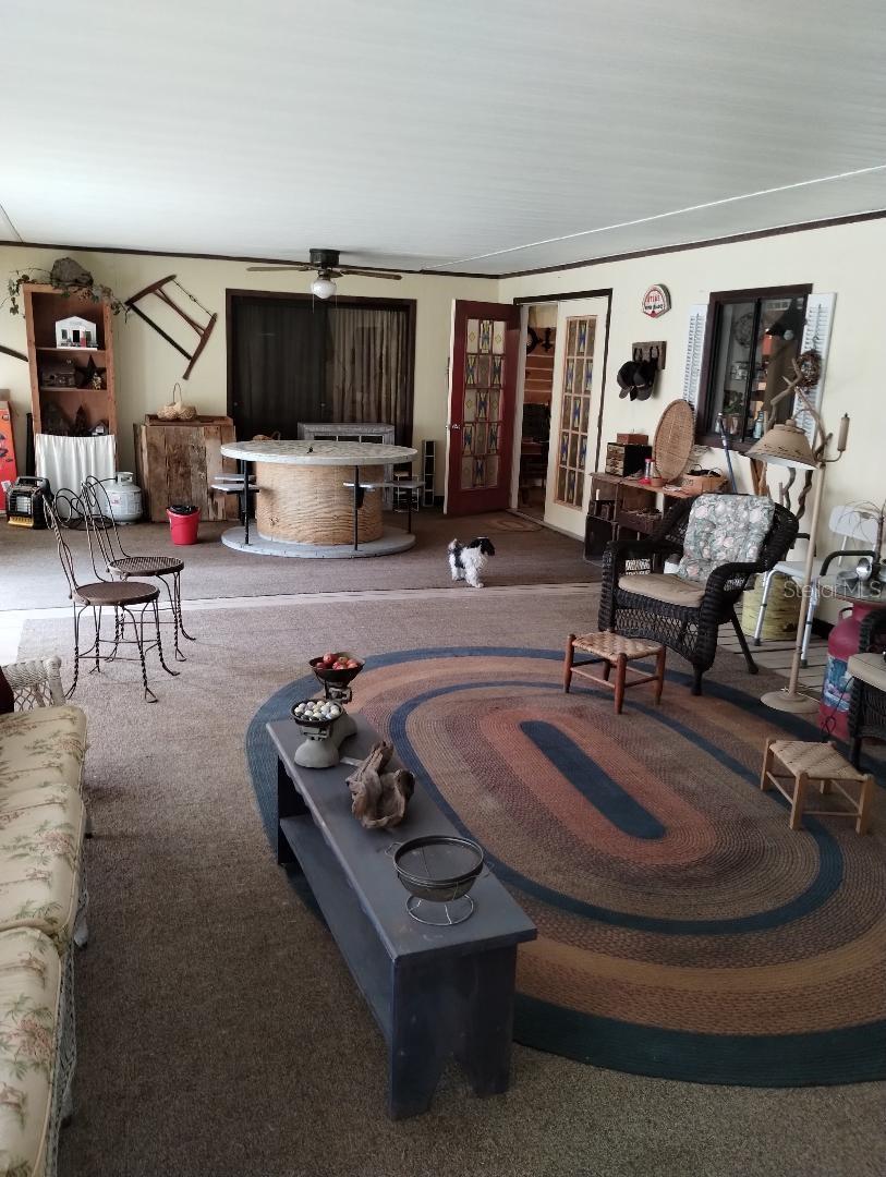 Listing photo id 15 for 7608 Chenkin