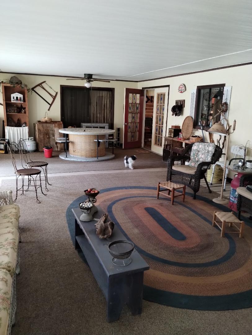 Listing photo id 16 for 7608 Chenkin