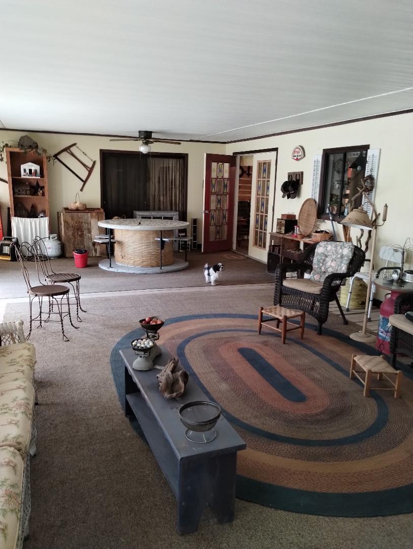 Listing photo id 17 for 7608 Chenkin