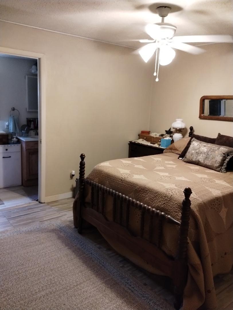 Listing photo id 23 for 7608 Chenkin