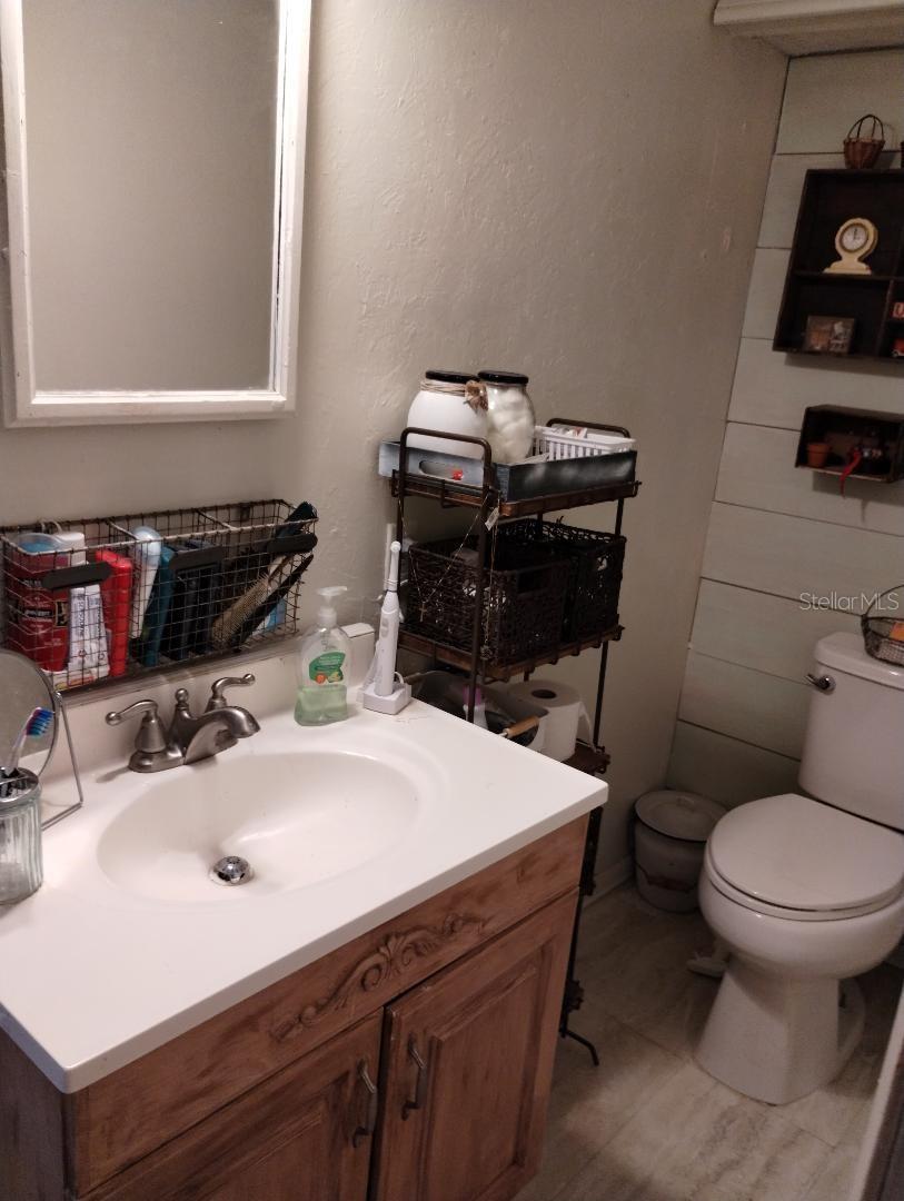 Listing photo id 25 for 7608 Chenkin