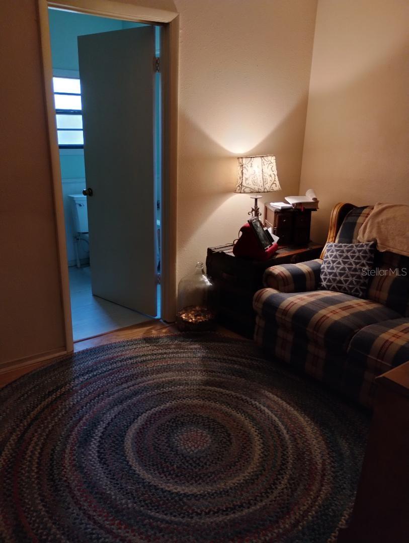 Listing photo id 27 for 7608 Chenkin