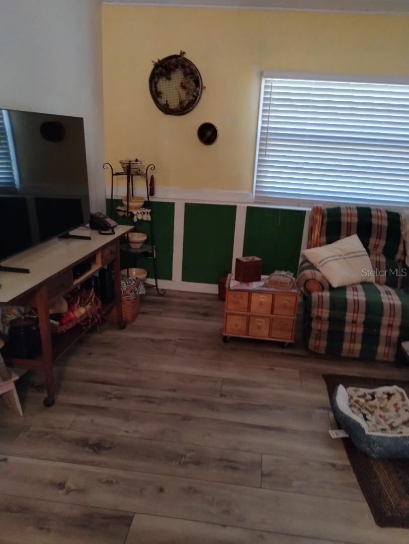 Listing photo id 1 for 7608 Chenkin