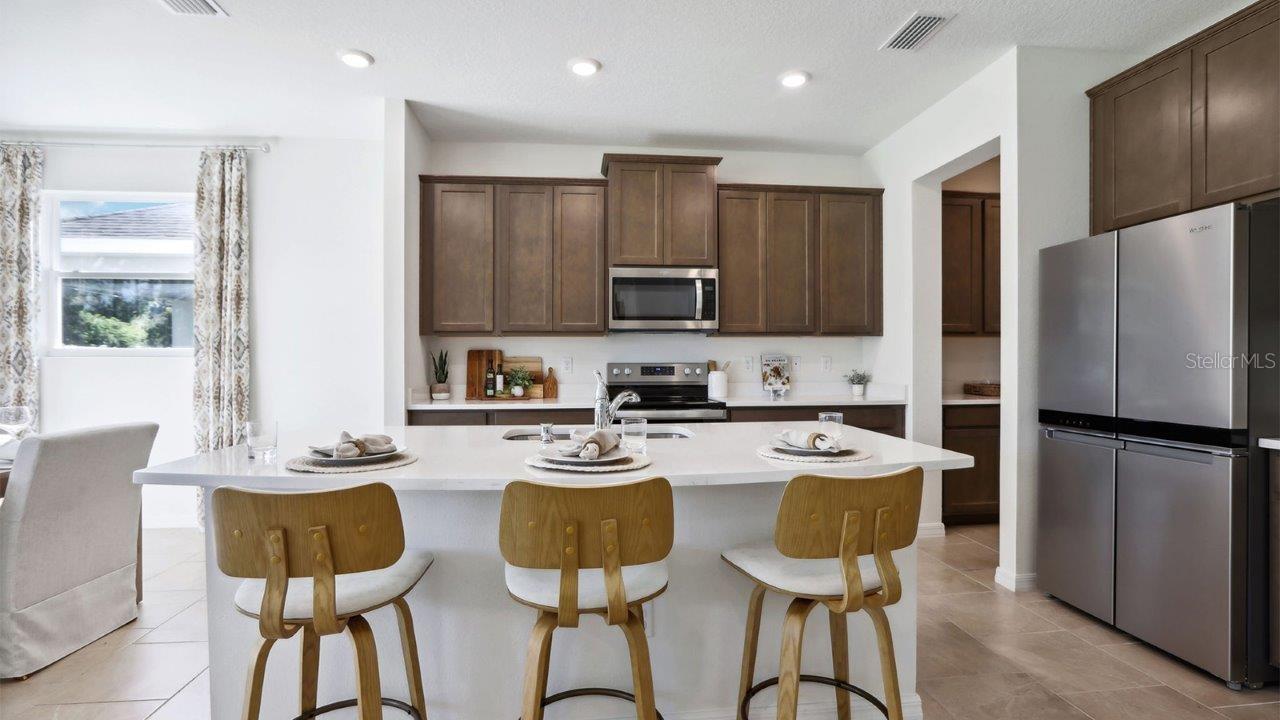 Listing photo id 2 for 10457 Gentle Rain Drive