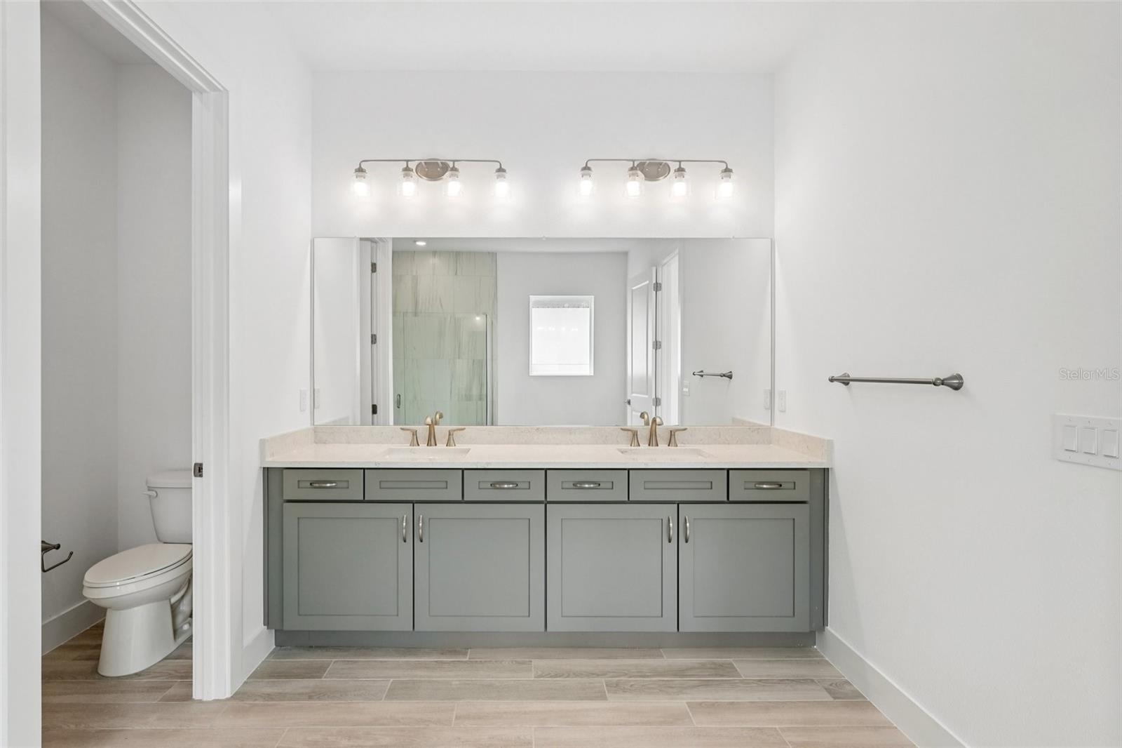 Listing photo id 26 for 8316 Golden Beach Court
