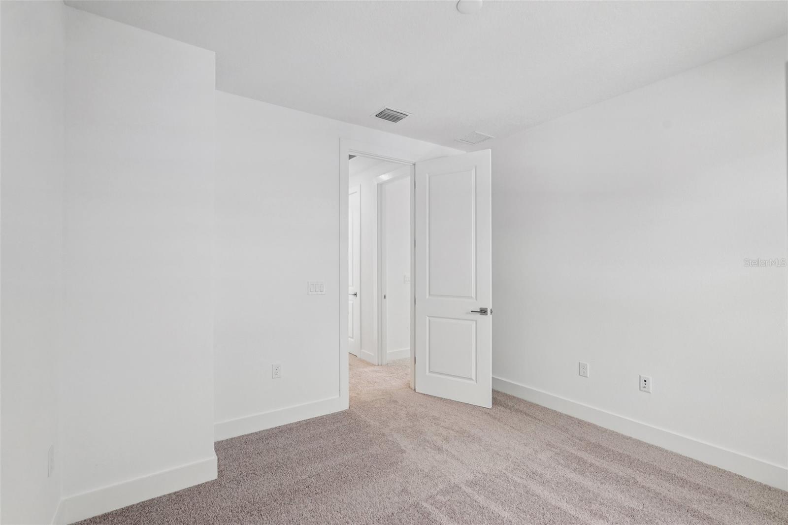 Listing photo id 37 for 8316 Golden Beach Court