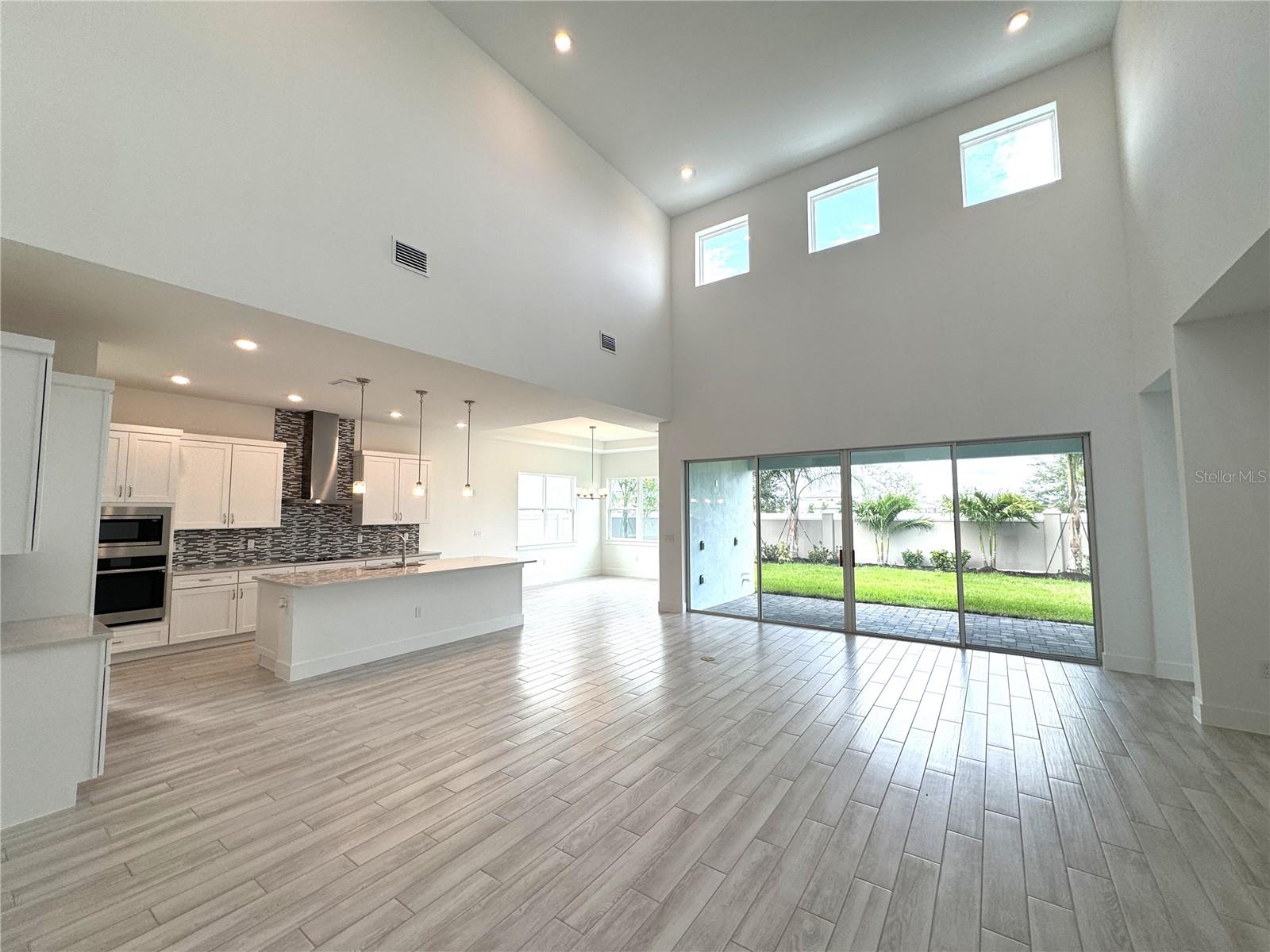Image 5 of 24 For 8316 Golden Beach Court