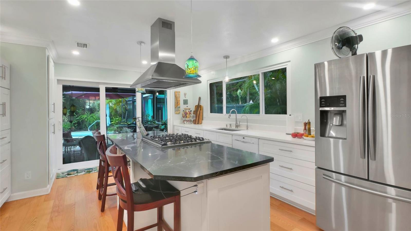 Image 15 of 38 For 6011 Tangerine Avenue S