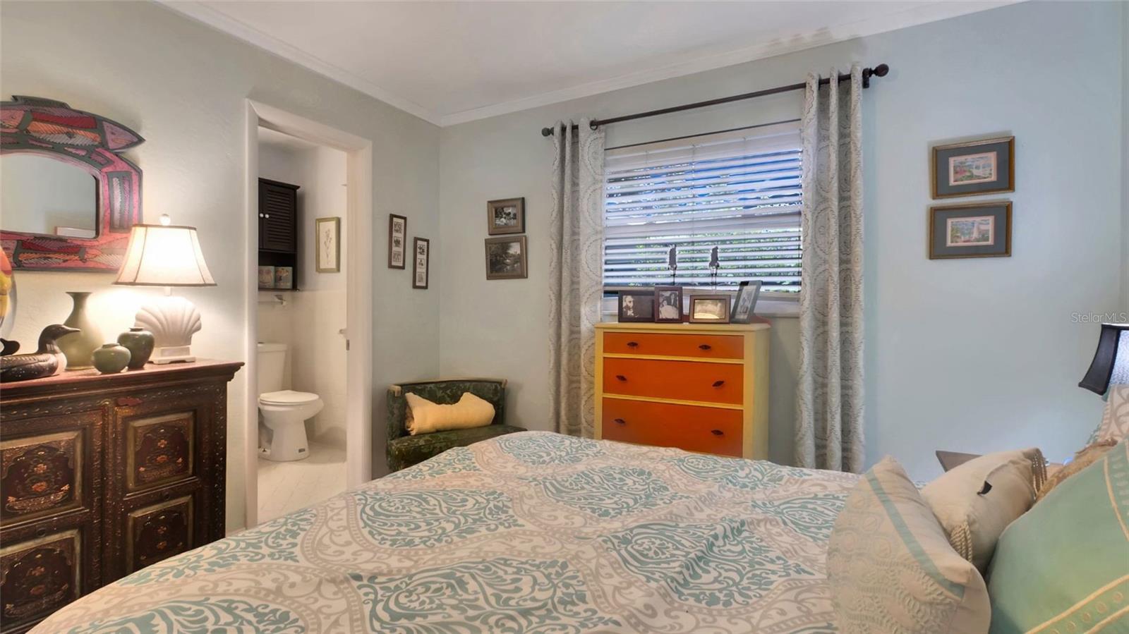 Image 21 of 38 For 6011 Tangerine Avenue S