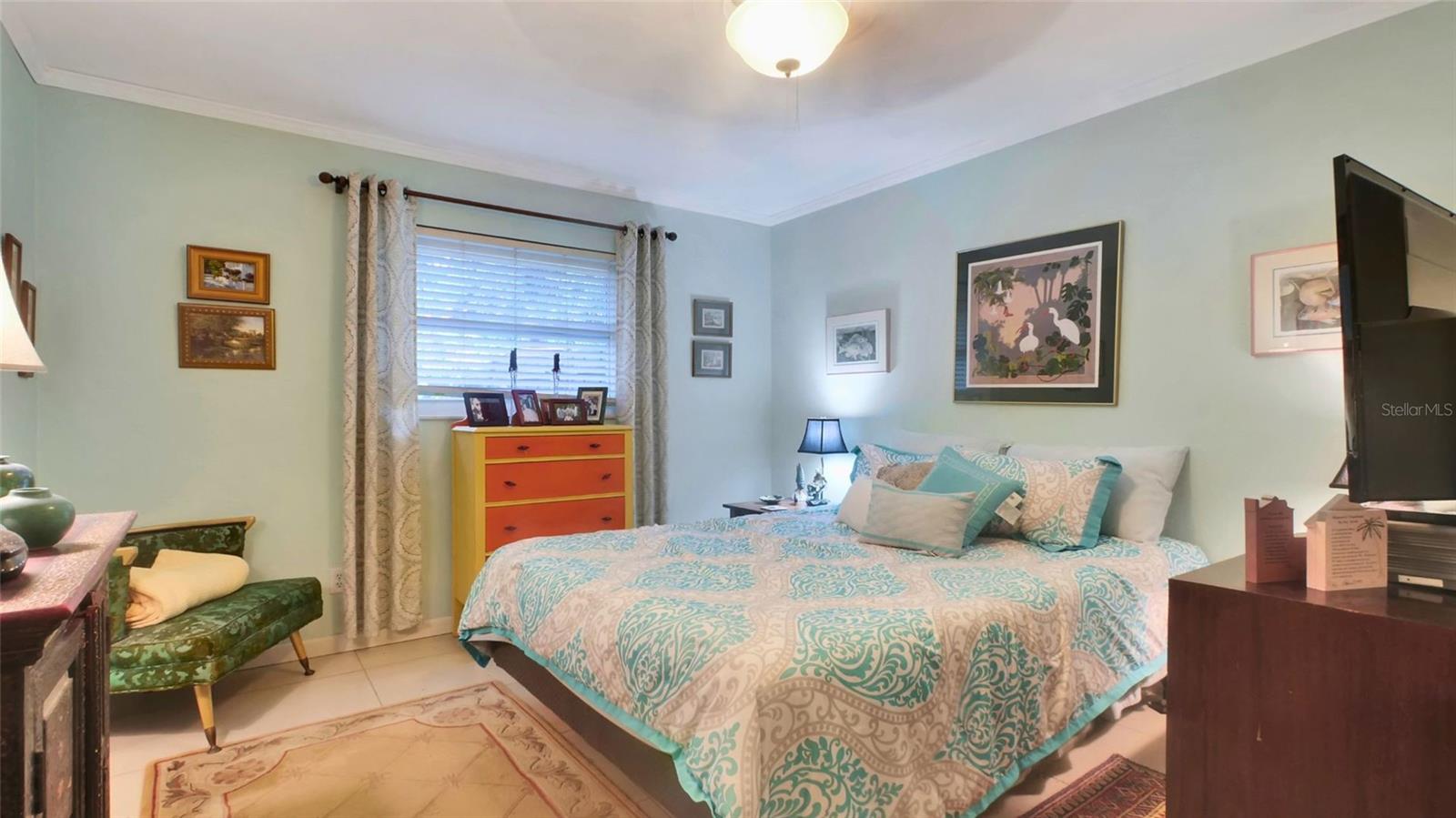 Image 22 of 38 For 6011 Tangerine Avenue S