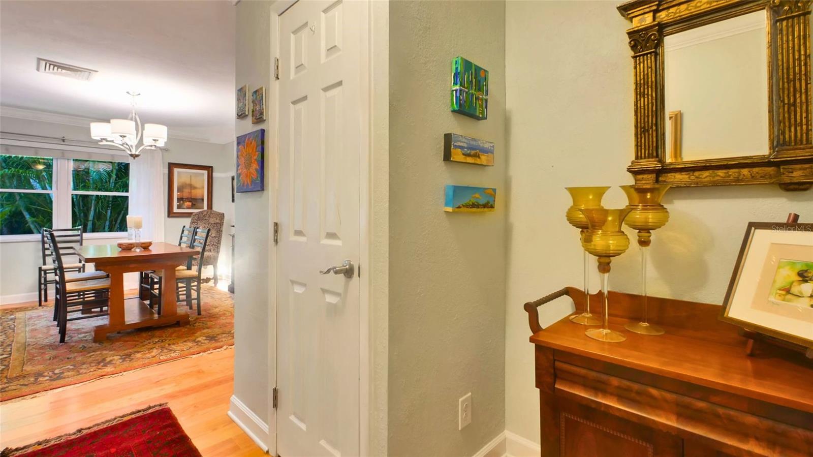 Image 6 of 38 For 6011 Tangerine Avenue S