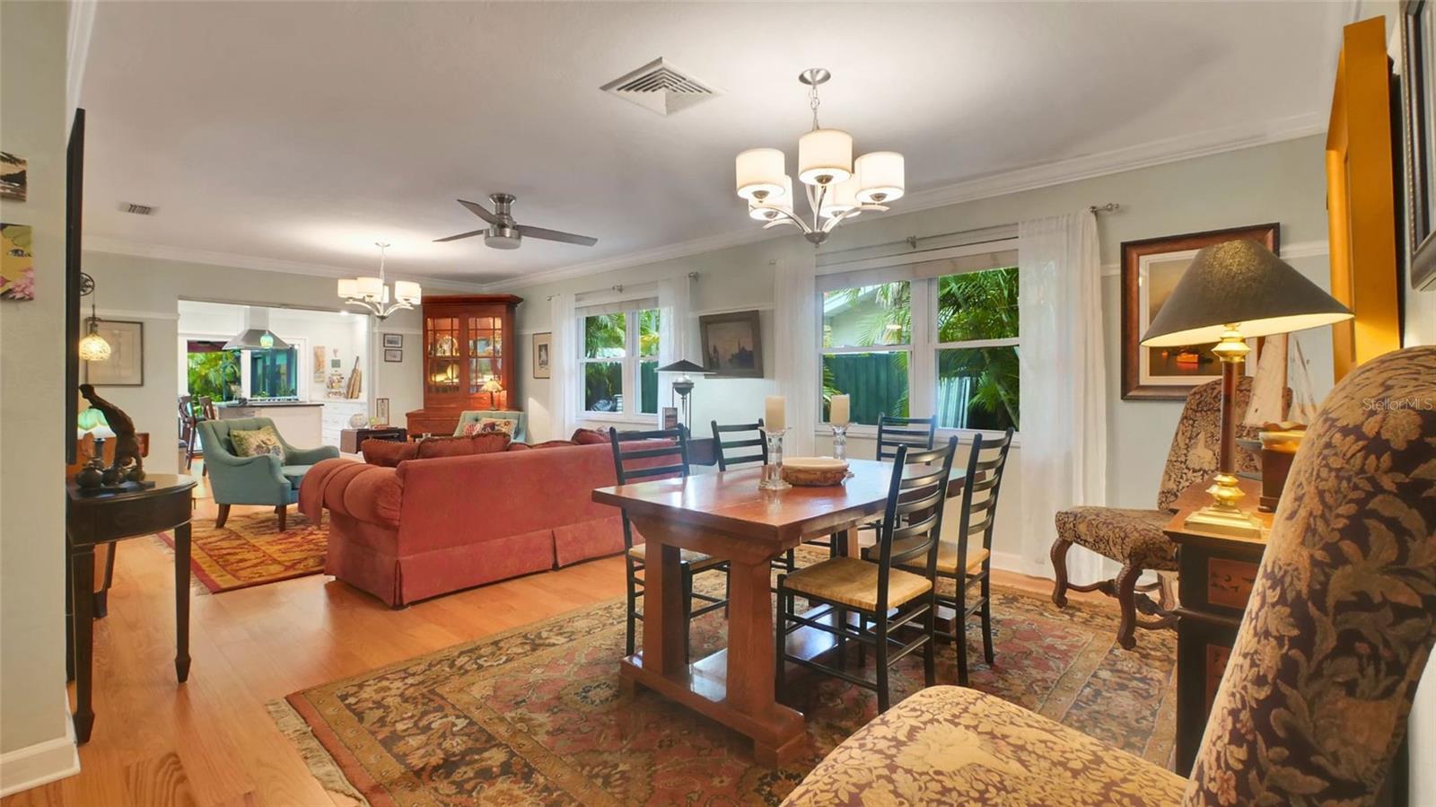 Image 8 of 38 For 6011 Tangerine Avenue S