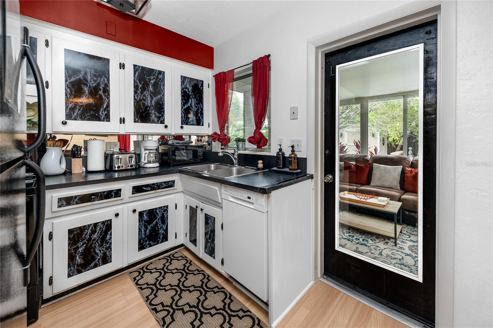 Image 12 of 37 For 614 12th Street Nw