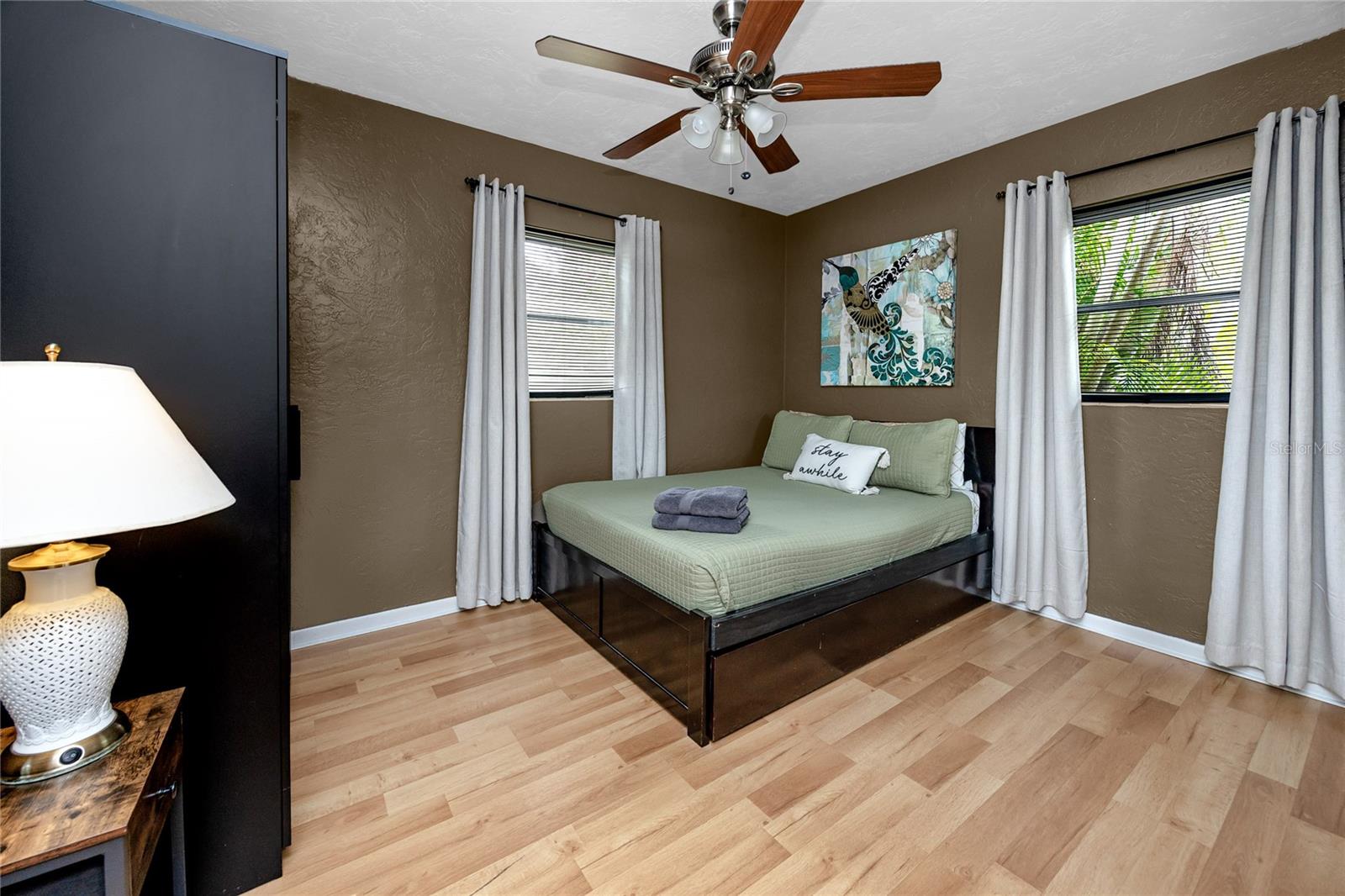 Image 23 of 37 For 614 12th Street Nw