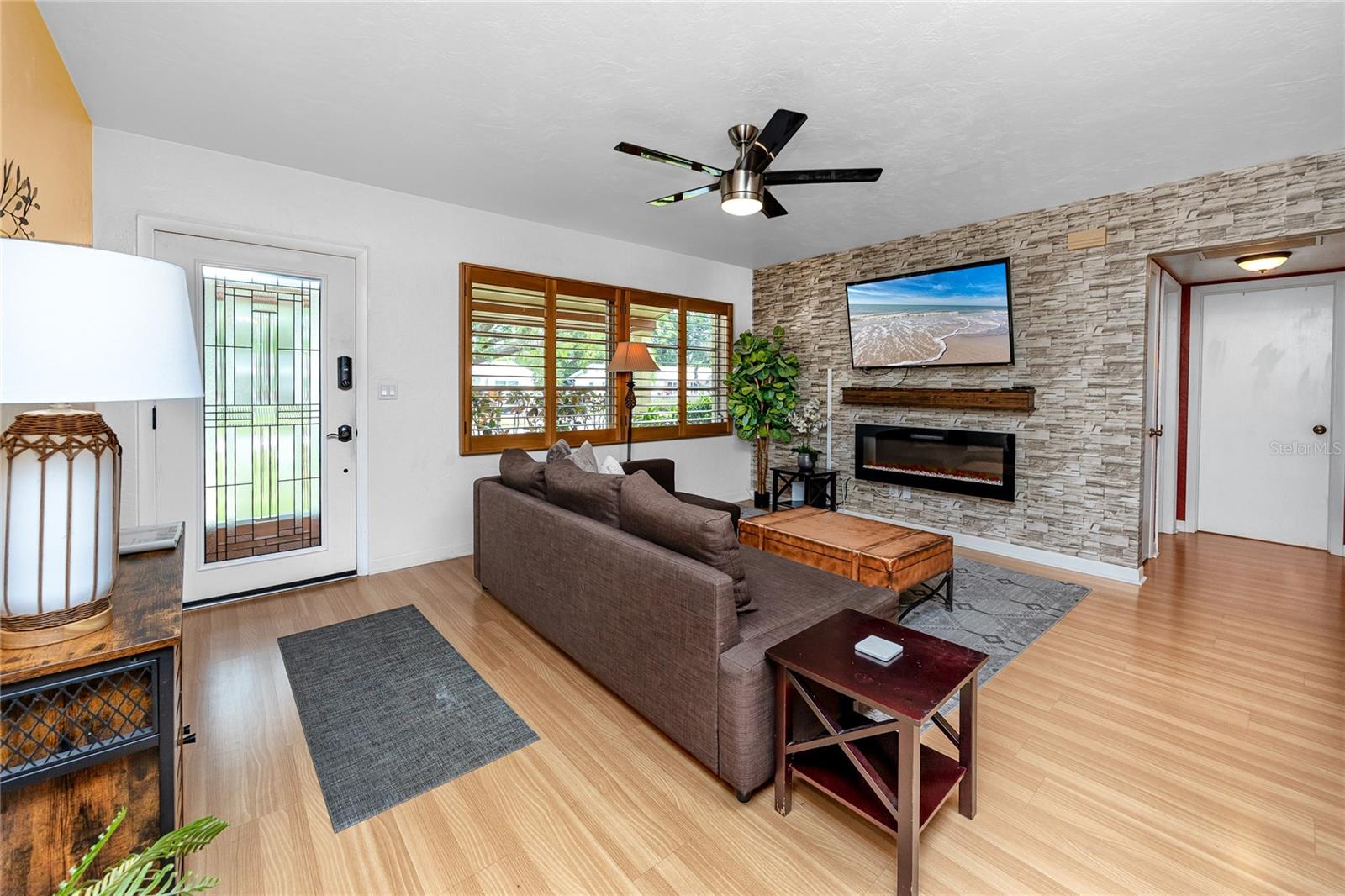 Image 4 of 37 For 614 12th Street Nw