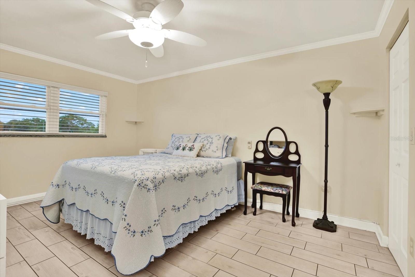 Image 13 of 38 For 5501 80th Street N 206