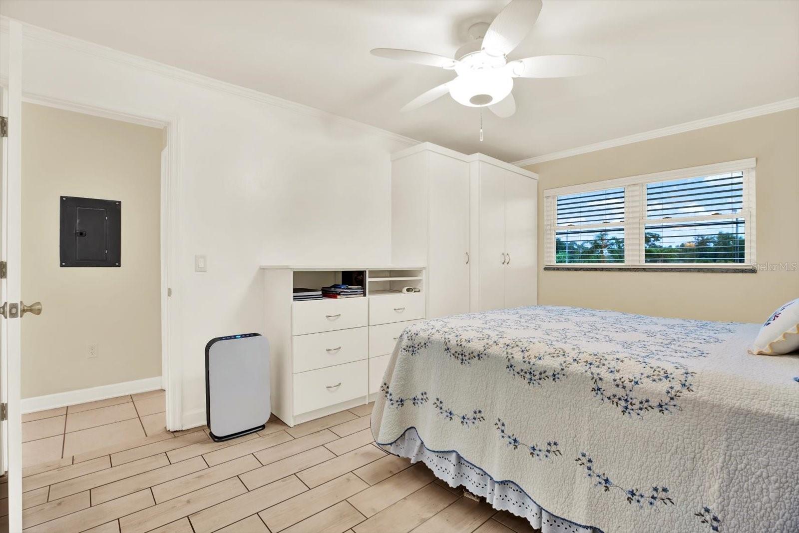 Image 14 of 38 For 5501 80th Street N 206