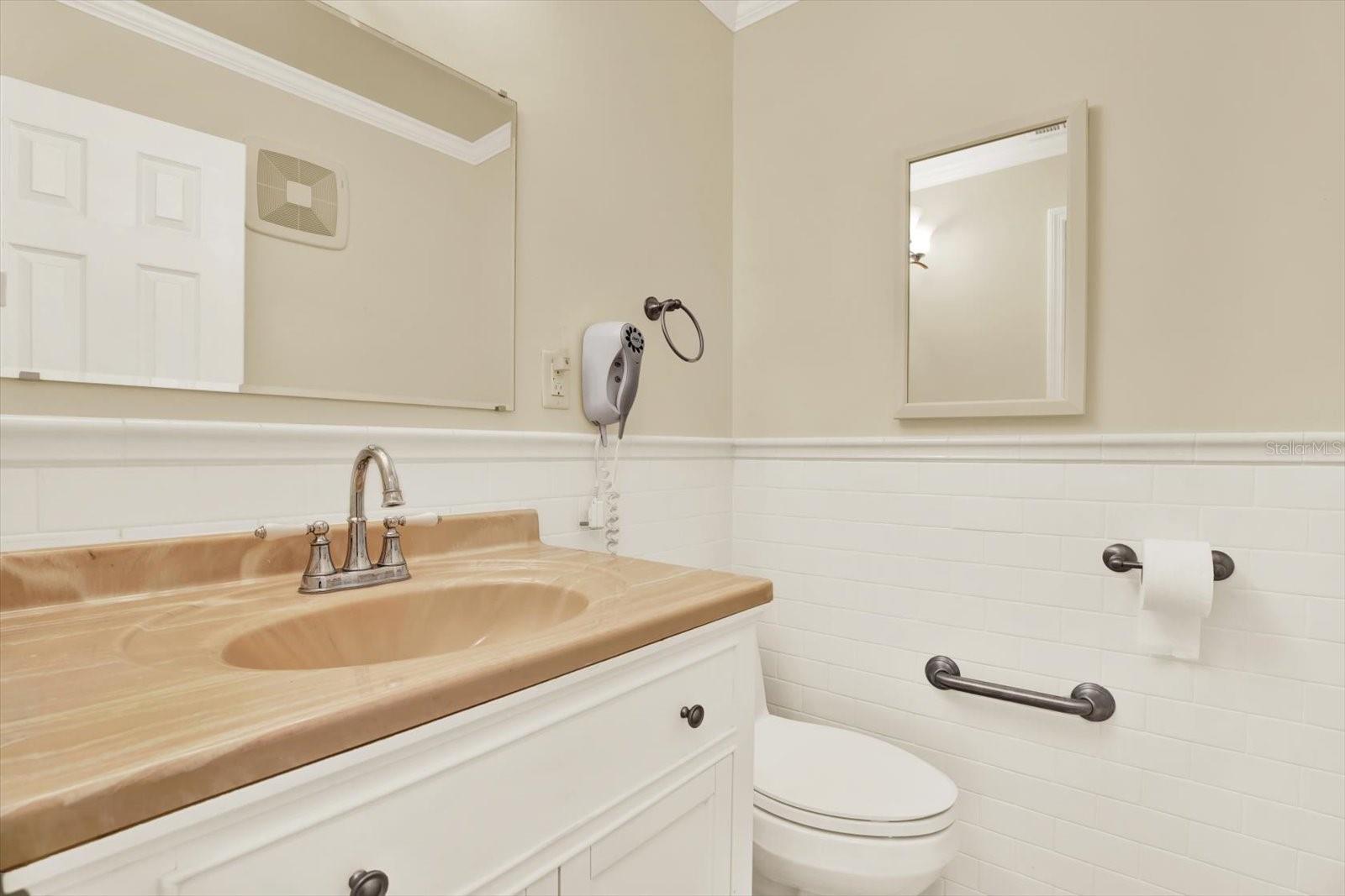 Image 18 of 38 For 5501 80th Street N 206