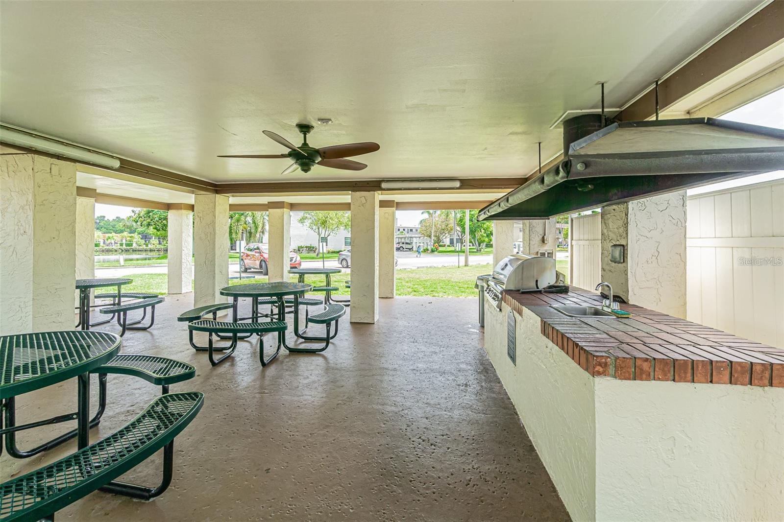 Image 28 of 38 For 5501 80th Street N 206
