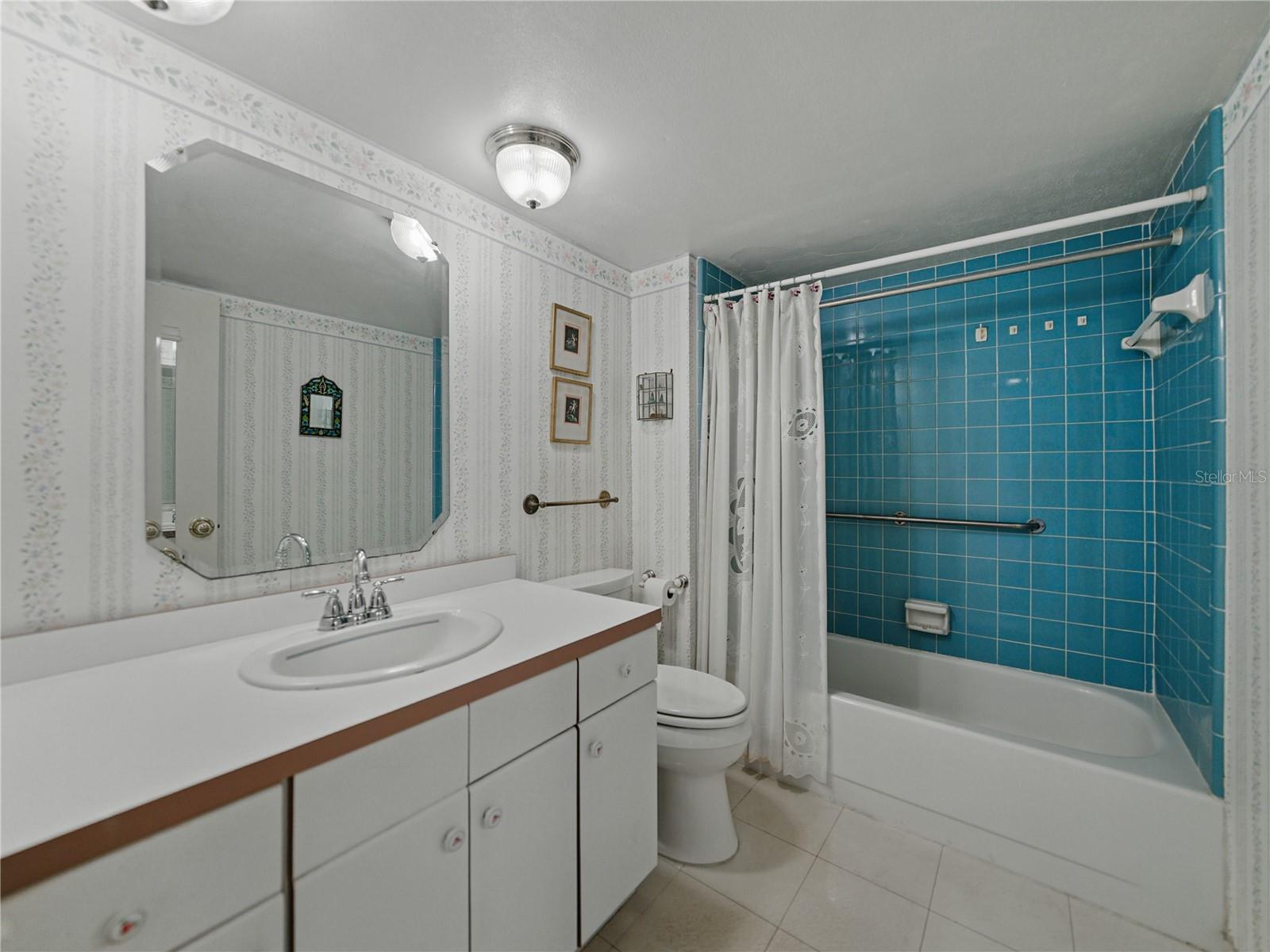 Image 22 of 38 For 7600 Sun Island Drive S 603