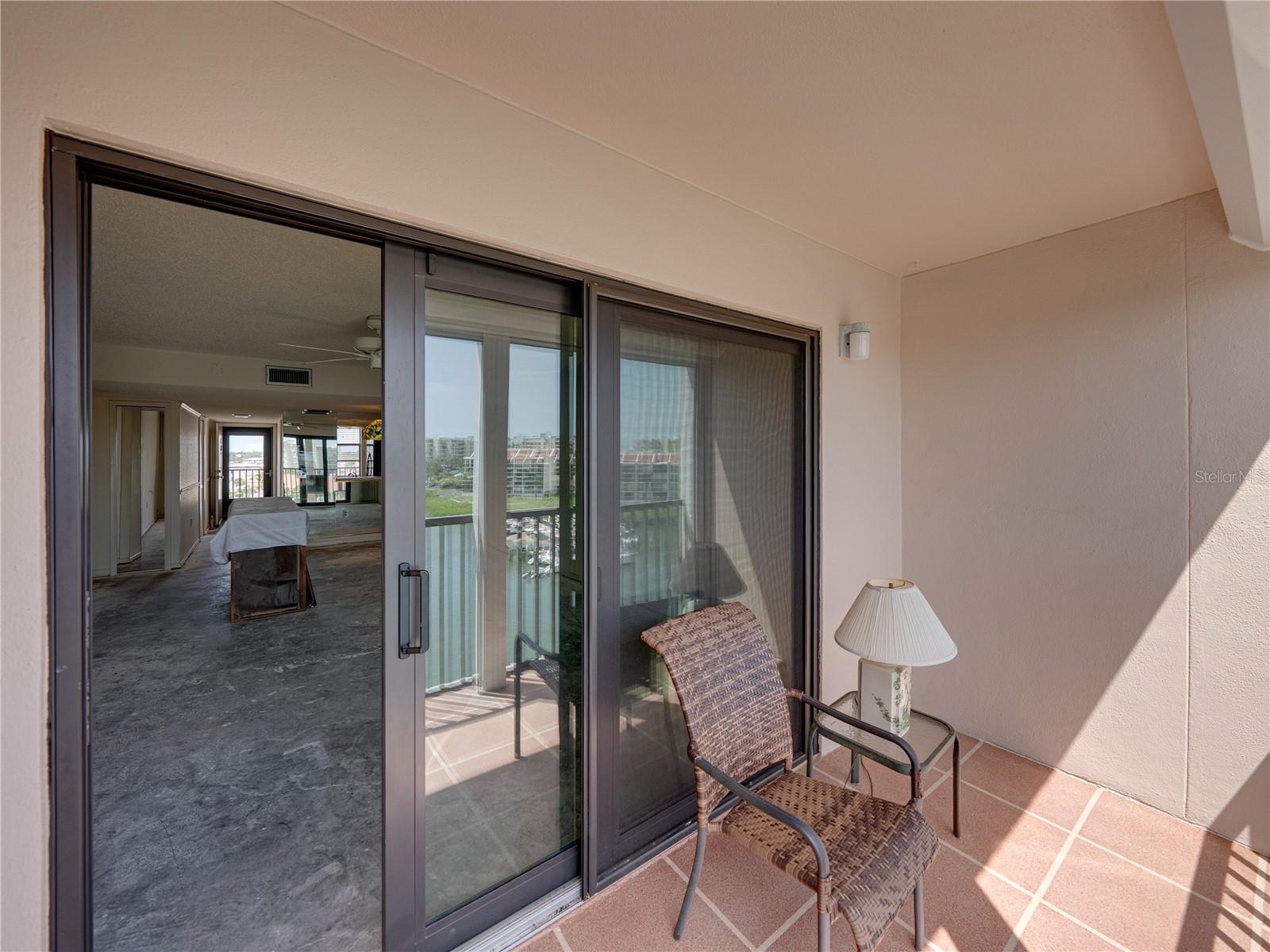 Image 30 of 38 For 7600 Sun Island Drive S 603