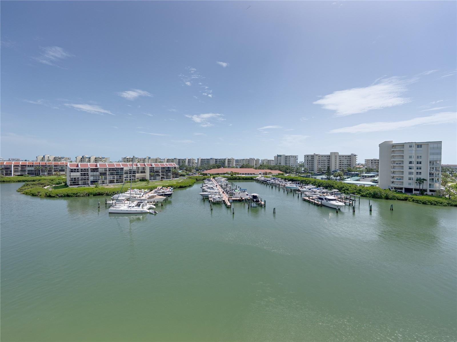 Image 36 of 38 For 7600 Sun Island Drive S 603