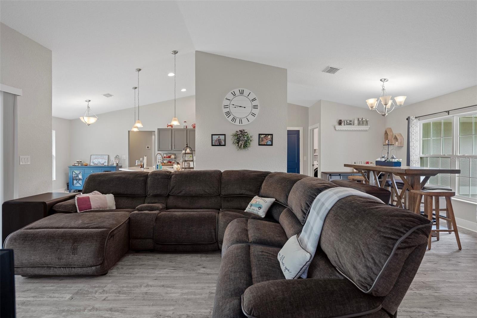 Listing photo id 9 for 16473 Scaup Duck Avenue