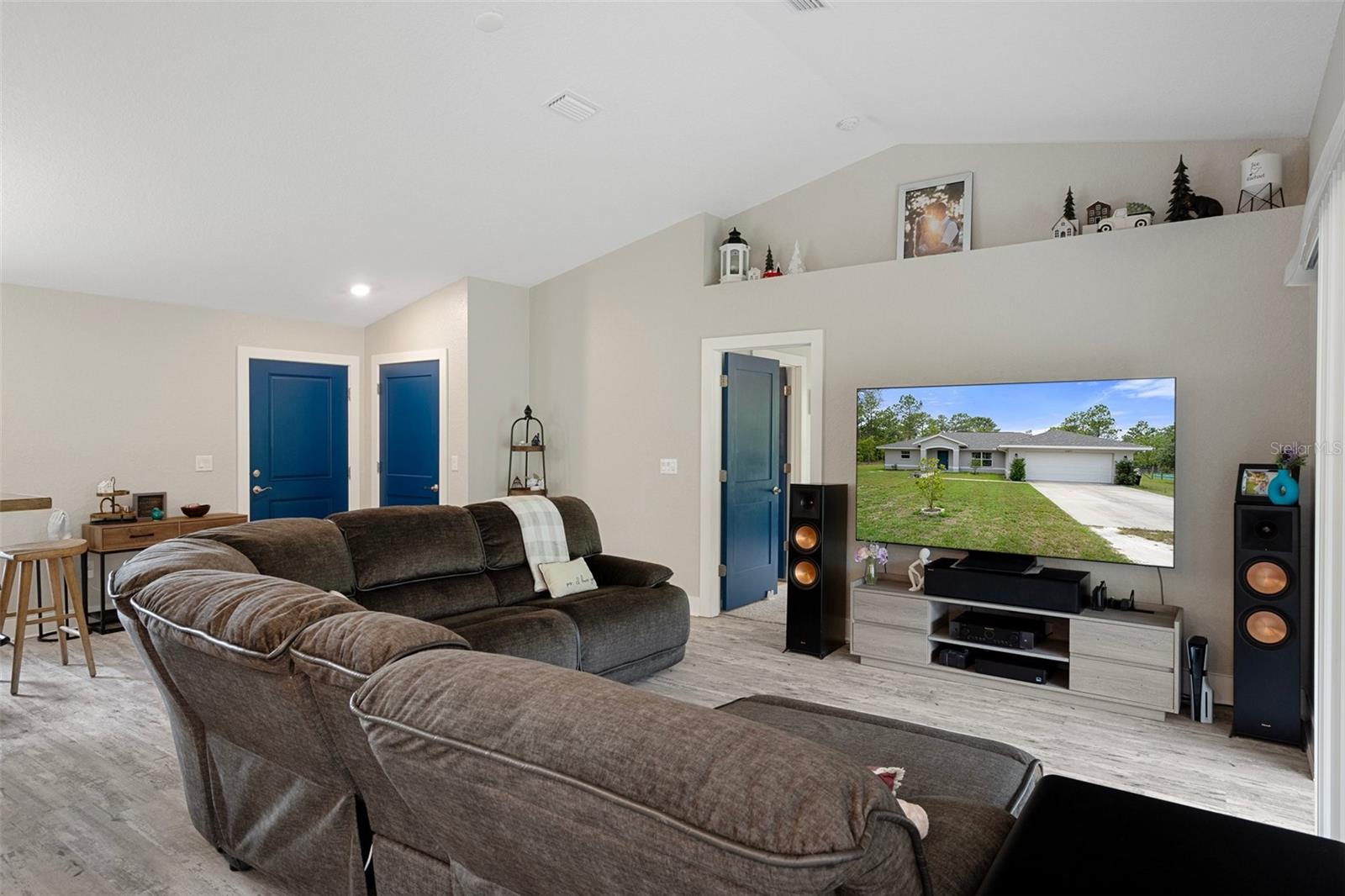 Listing photo id 6 for 16473 Scaup Duck Avenue