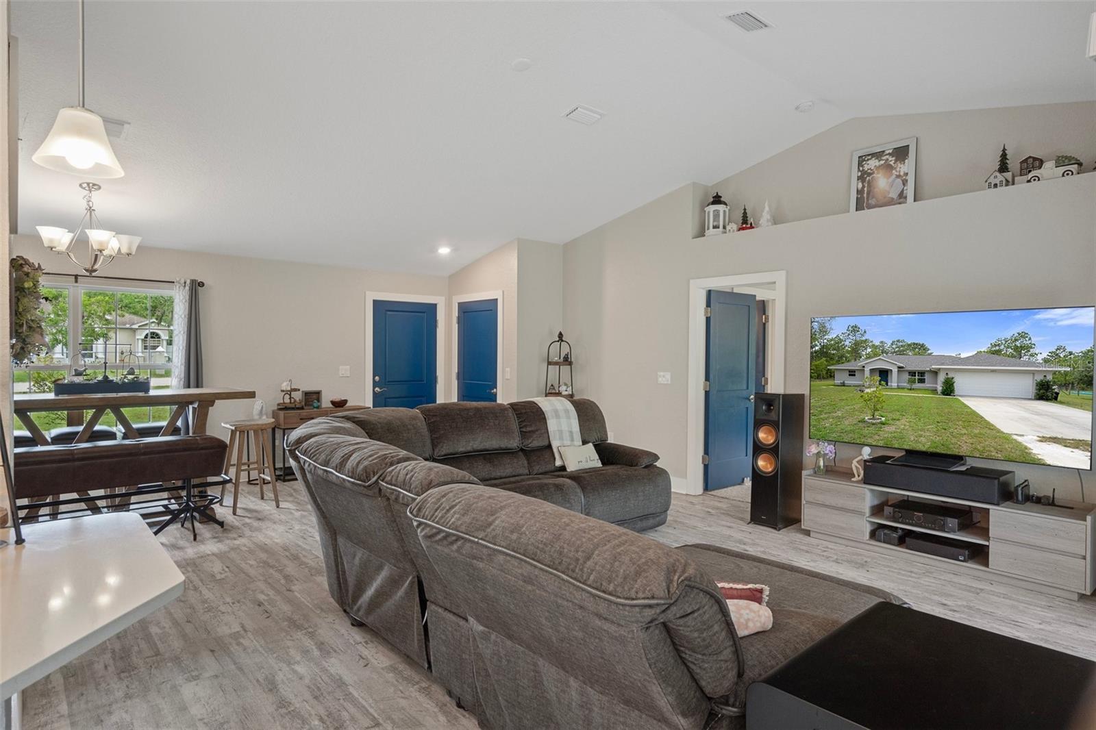 Listing photo id 7 for 16473 Scaup Duck Avenue