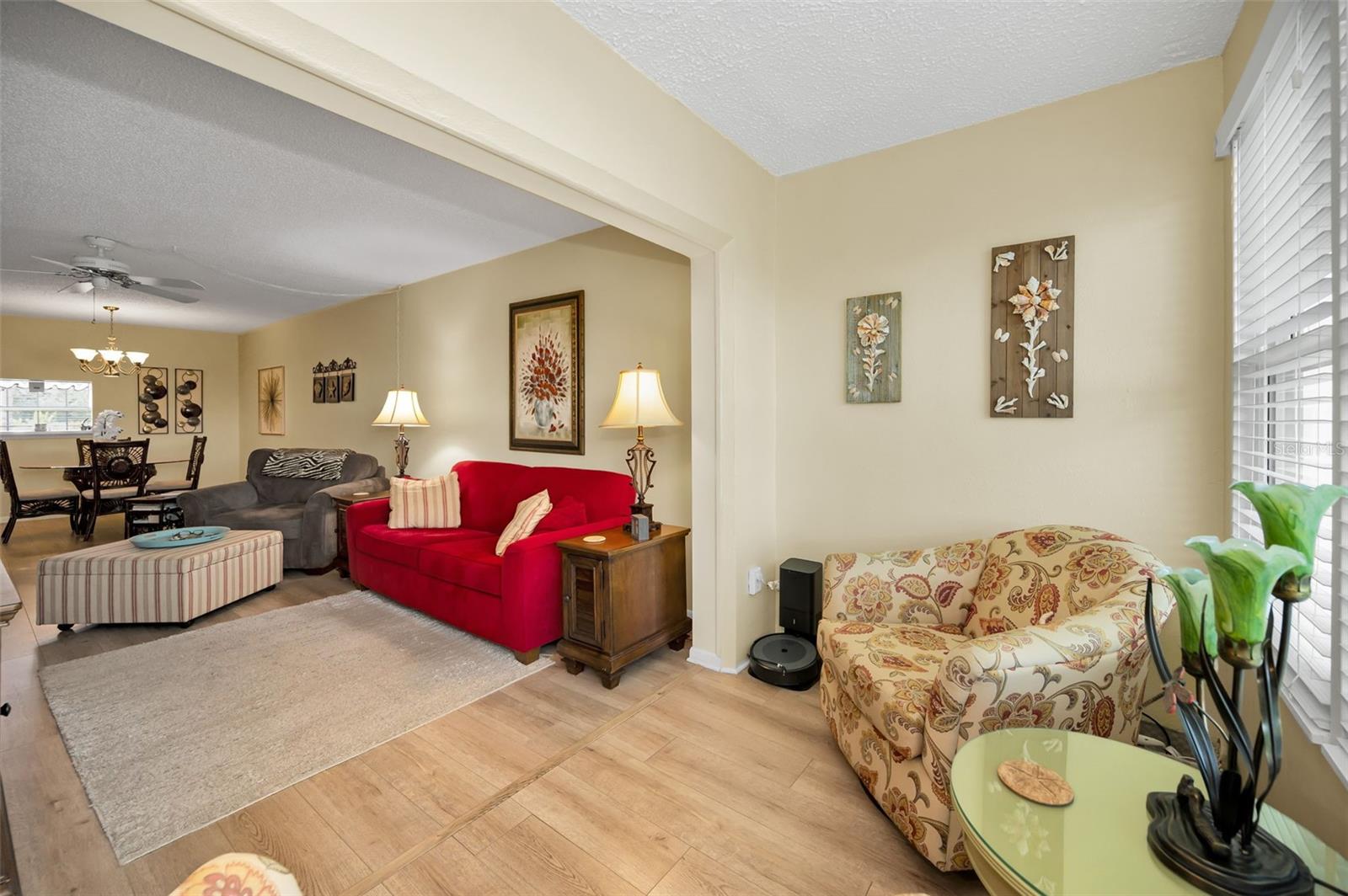Image 12 of 56 For 960 Virginia Street 202