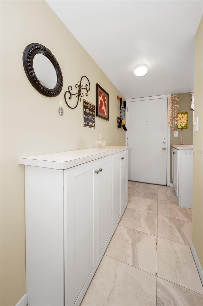 Image 4 of 56 For 960 Virginia Street 202