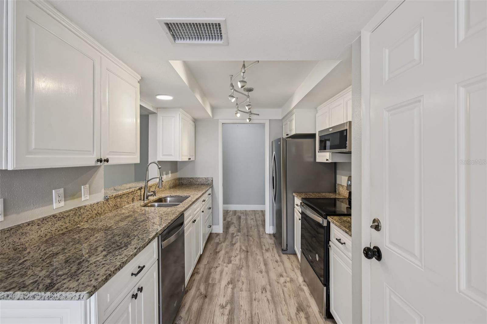 Image 14 of 33 For 3121 Egret Terrace