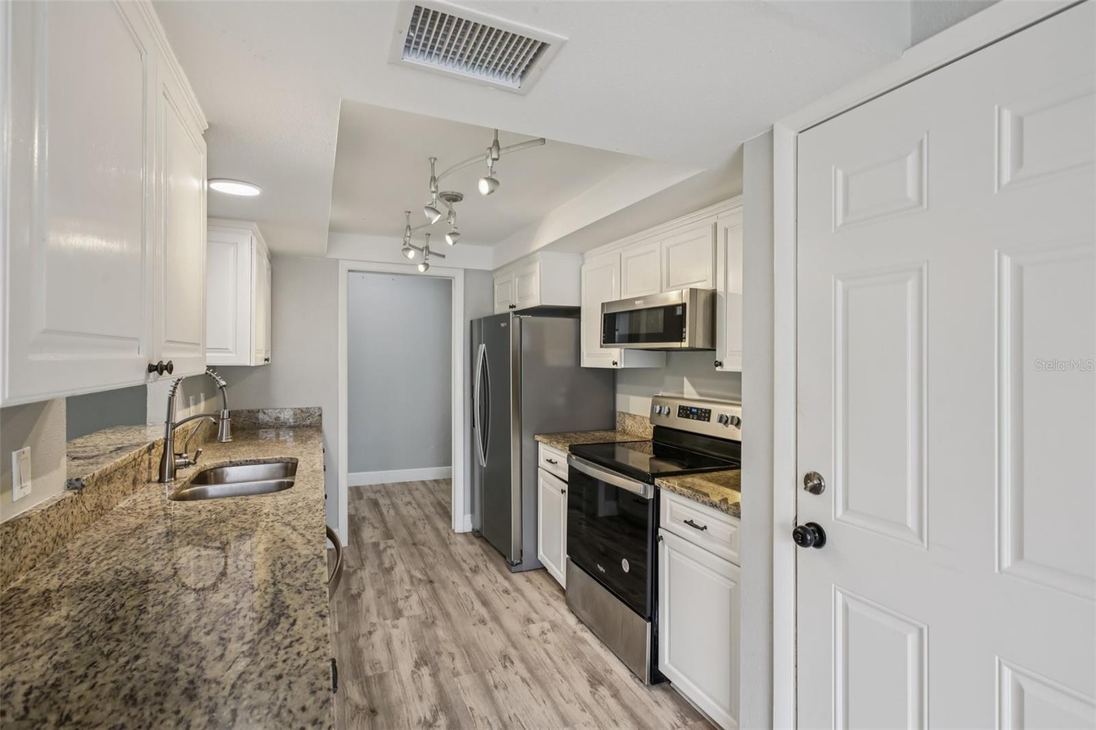Image 17 of 33 For 3121 Egret Terrace