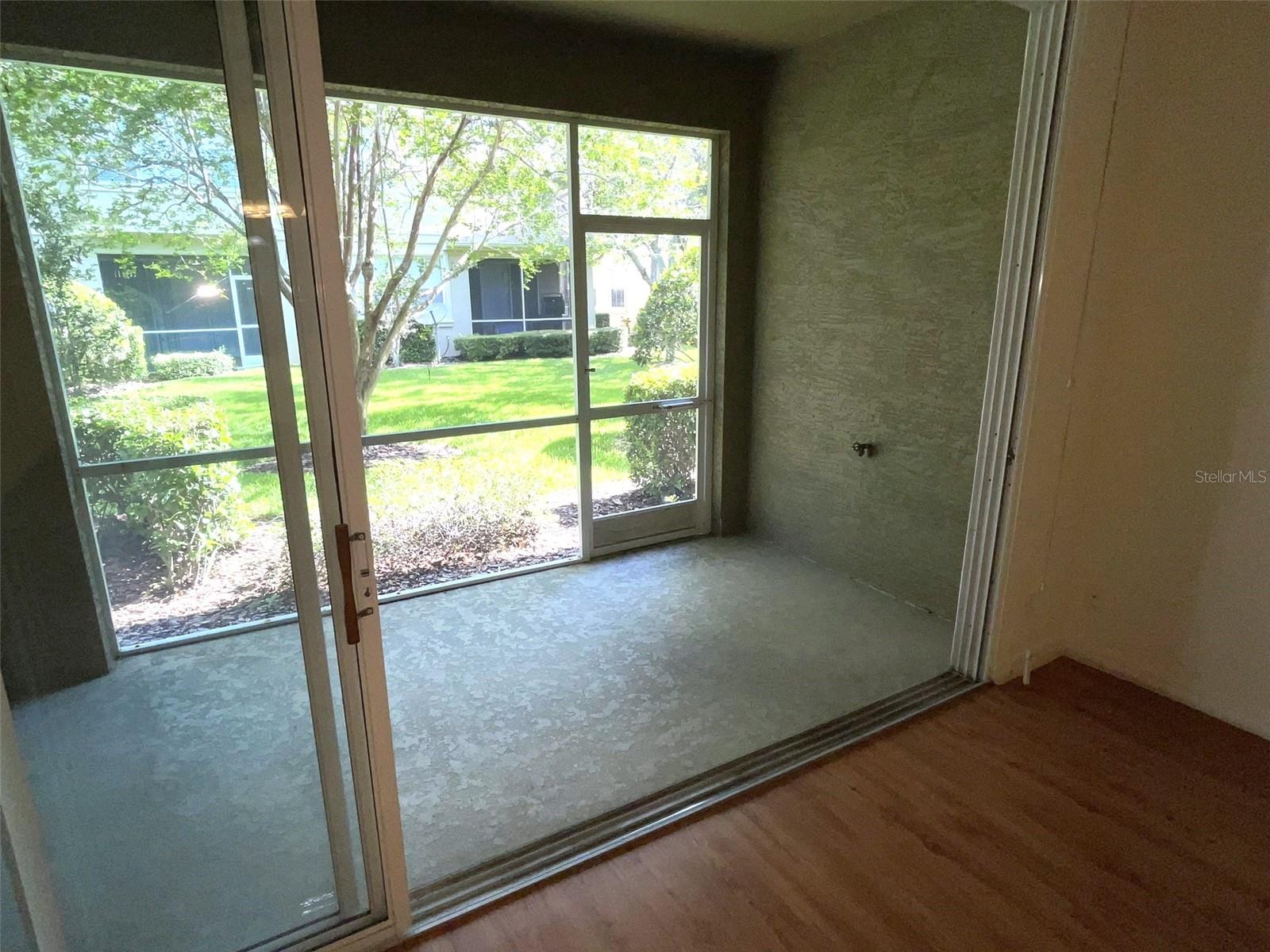 Image 14 of 26 For 6645 82nd Terrace N