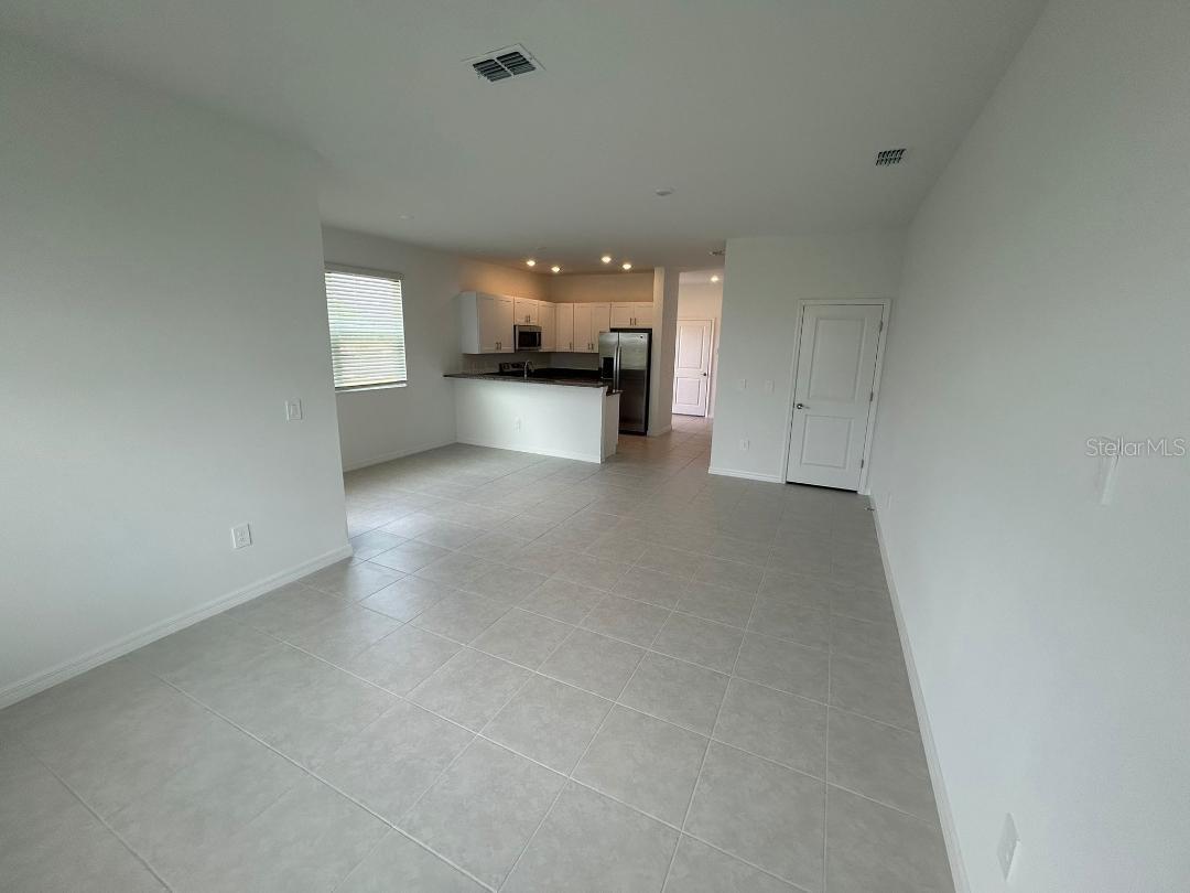 Image 3 of 17 For 32004 Spiceberry Street 32004