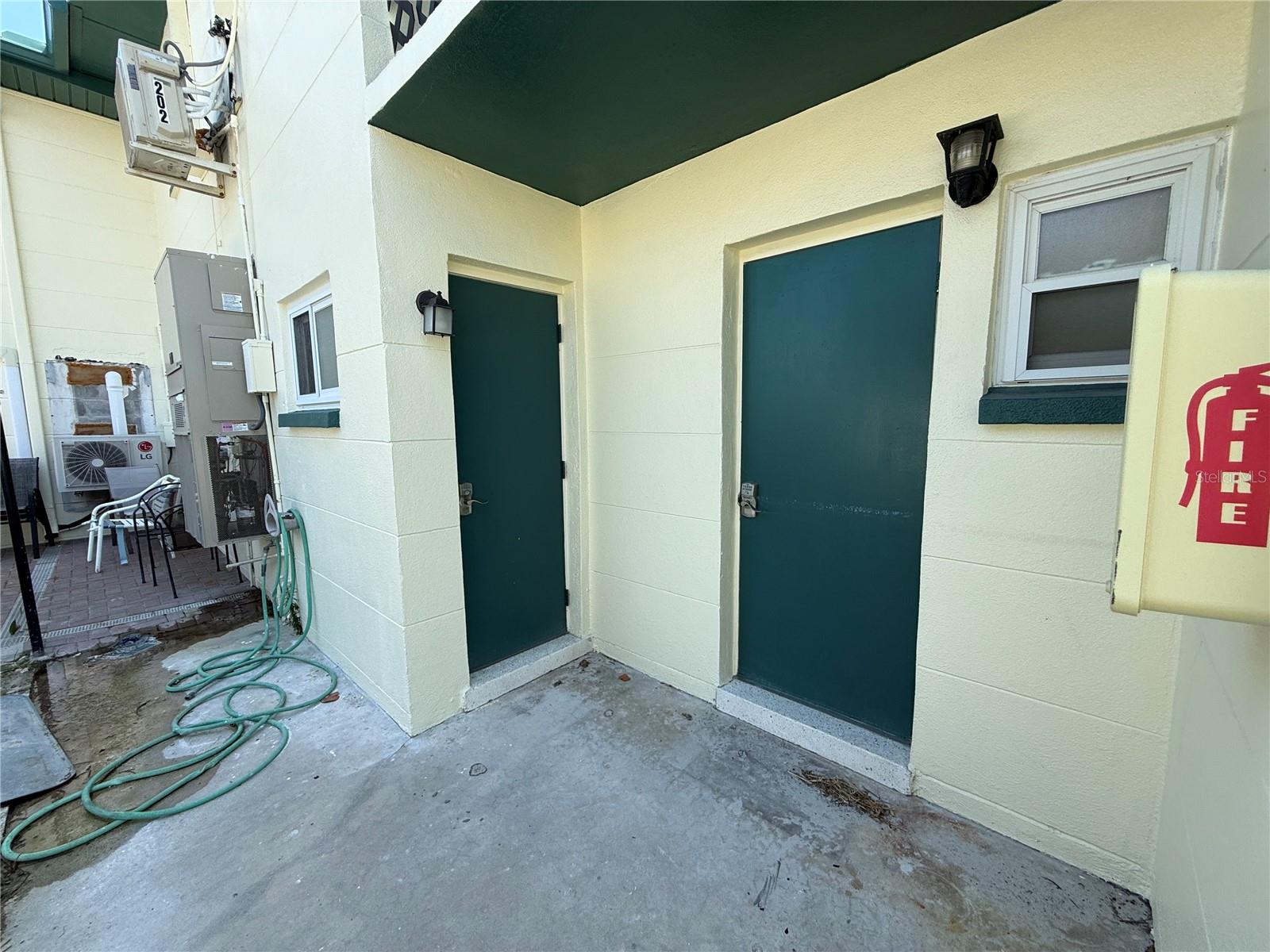 Image 11 of 12 For 17688 Gulf Boulevard 101