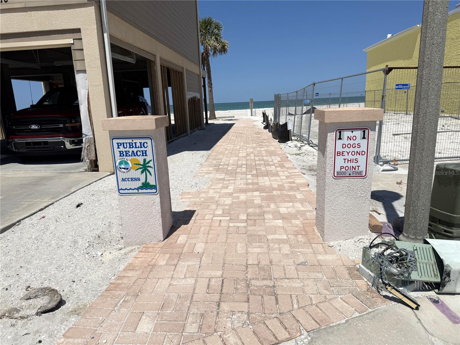 Image 2 of 12 For 17688 Gulf Boulevard 101