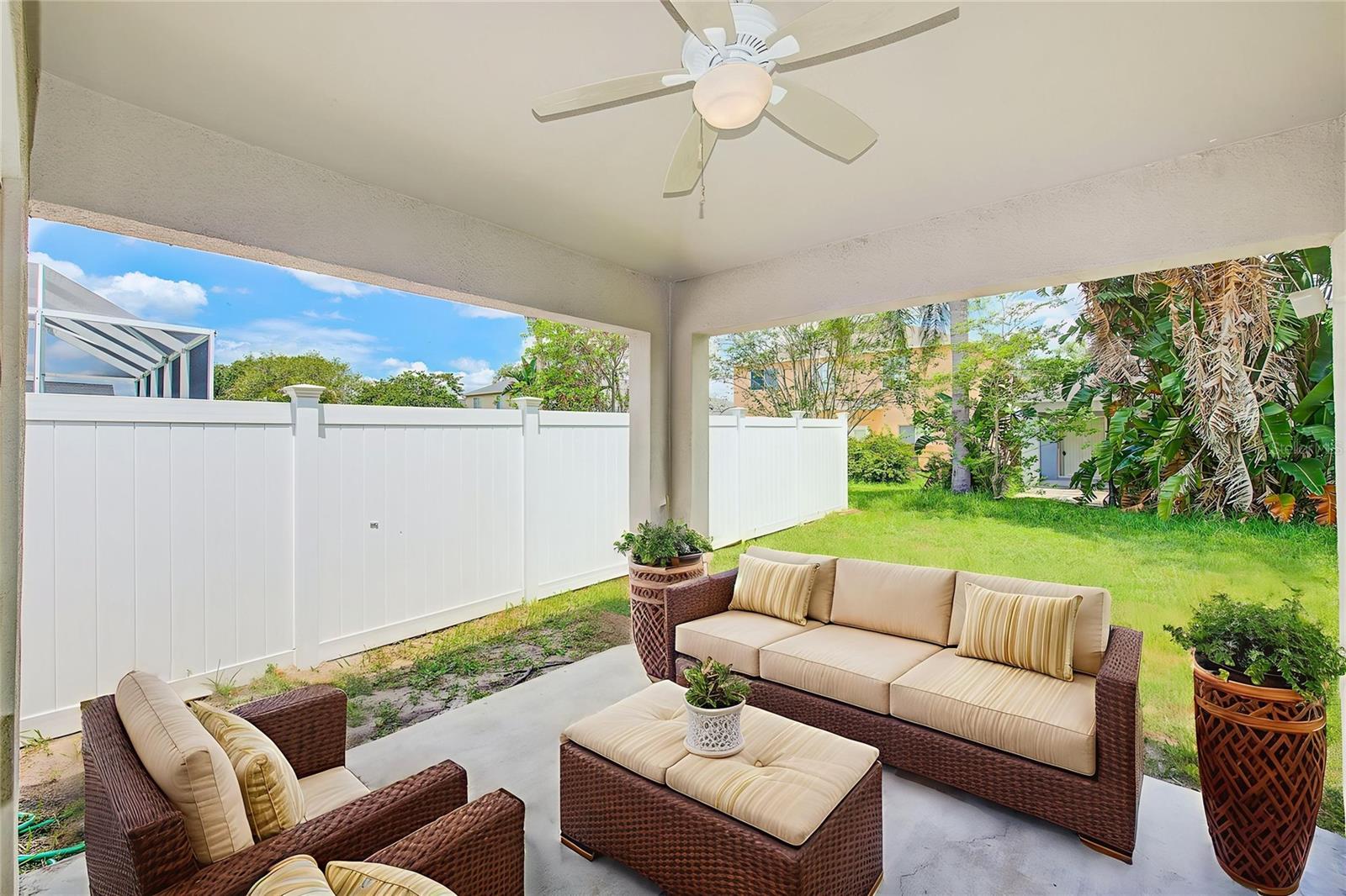 Listing photo id 8 for 25729 Aldus Drive