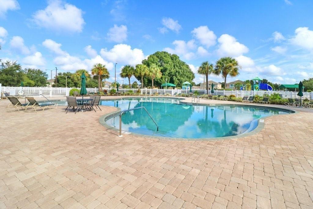 Listing photo id 15 for 25729 Aldus Drive